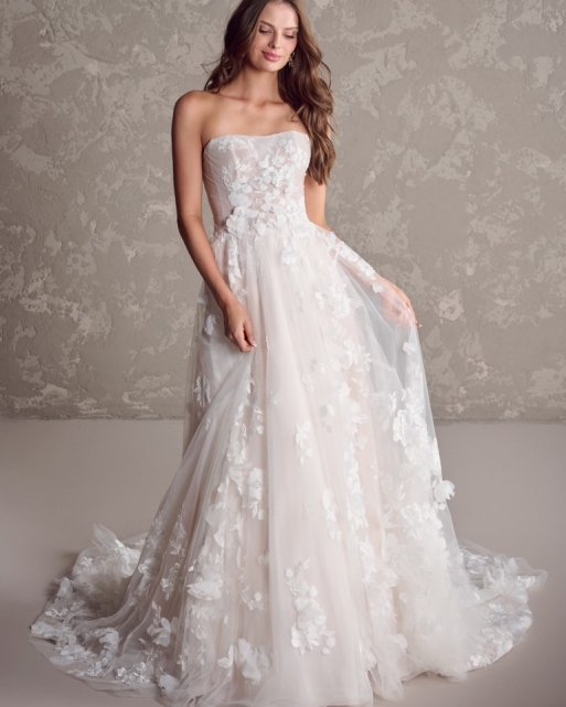 Sposa 2025 -  -  Modello  203